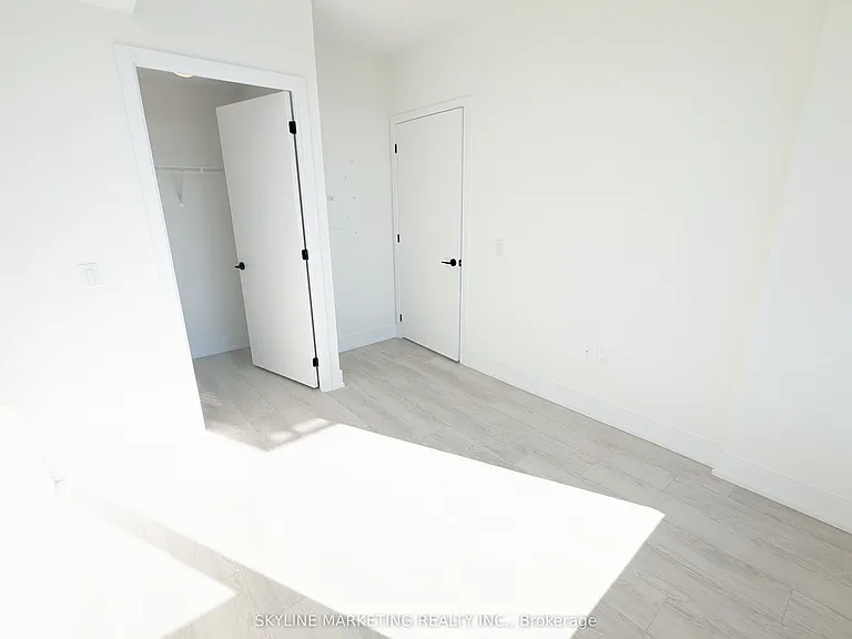 2450 Old Bronte Rd #730 — Photo 7