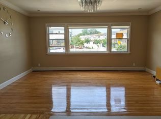 15040 16th Rd, Whitestone, NY 11357