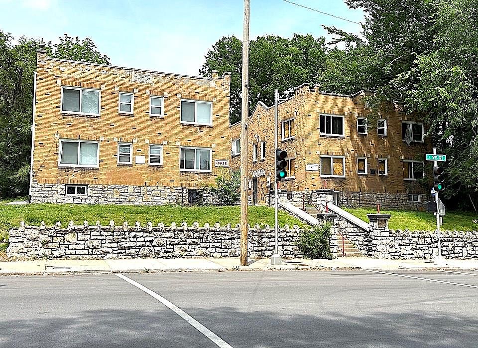 1st image of 3430 E 9th St