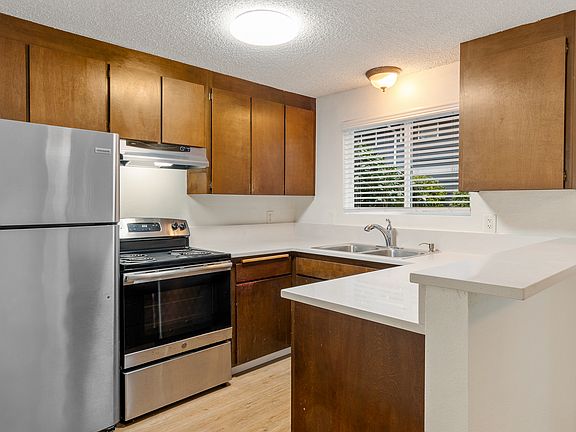5th image of 19425 76th Ave W APT B1