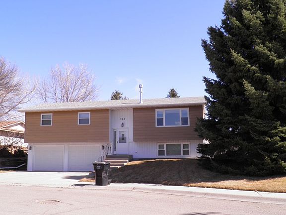 3rd image of 302 Sunset Ave