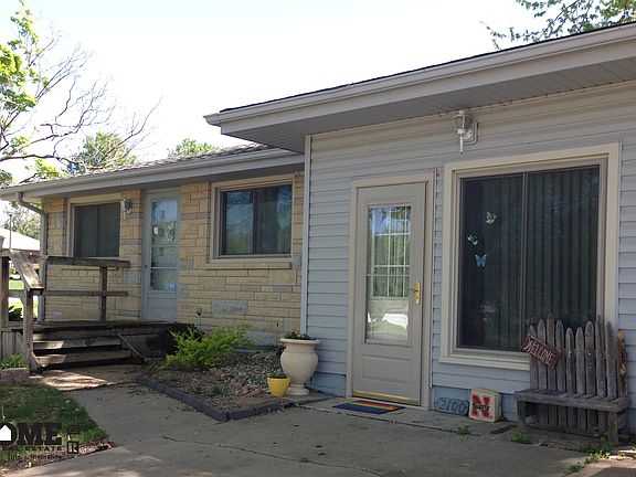 4th image of 2100 S 60th St
