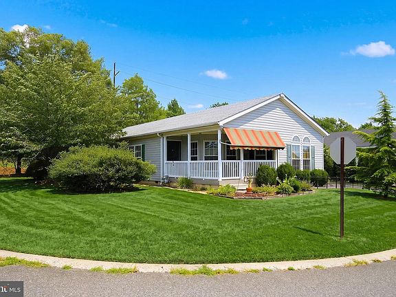 2nd image of 60 Fort Lee Dr