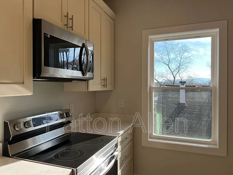 25 Nevada Ave #201 — Photo 9