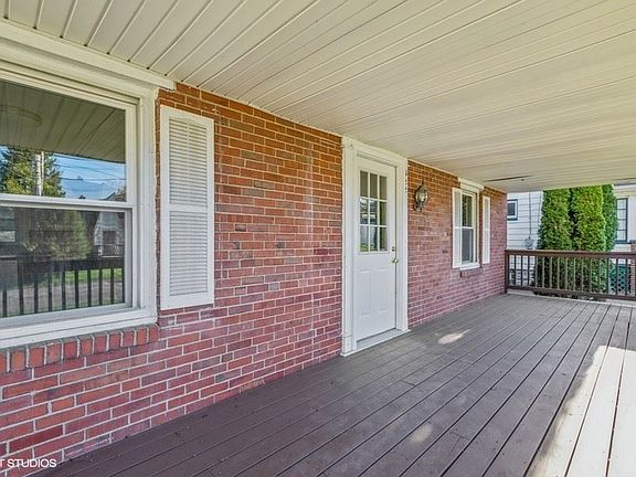 2nd image of 522 Wildwood Ave