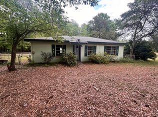 494 Ulmer Lake Dr, Walterboro, SC 29488