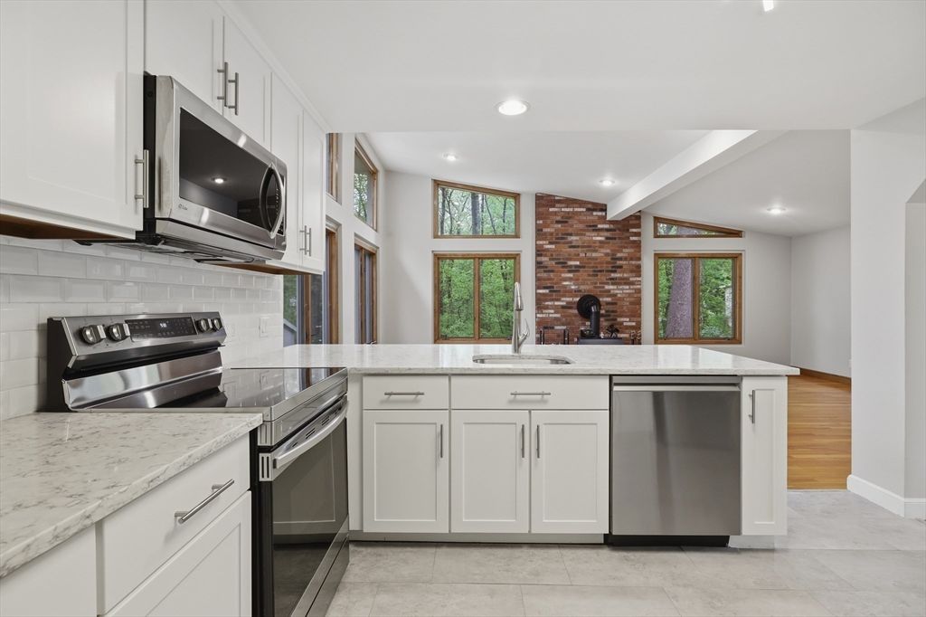 27 Clearview Dr, Framingham, MA - View 6