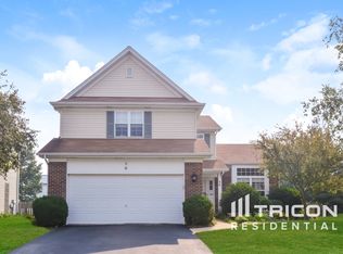 50 Raven Dr, Aurora, IL 60506