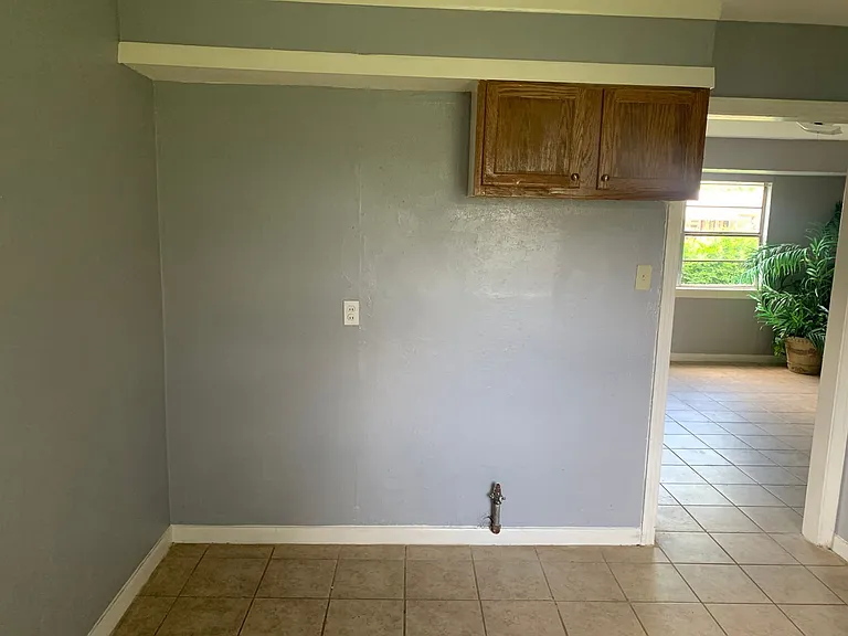 3003 Hillcrest Ave — Photo 3