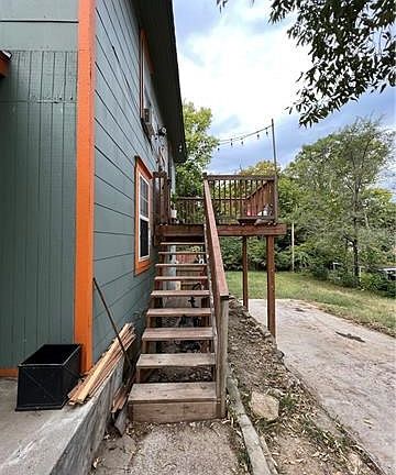 3rd image of 2220 Chelsea Ave