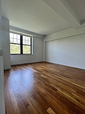 5th image of 123 Parkside Ave APT 5L