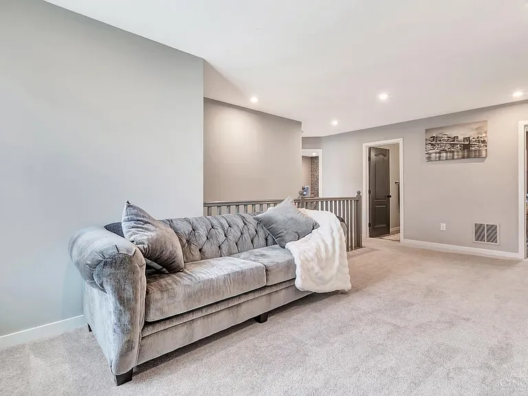 5817 Montrose Ct — Photo 23