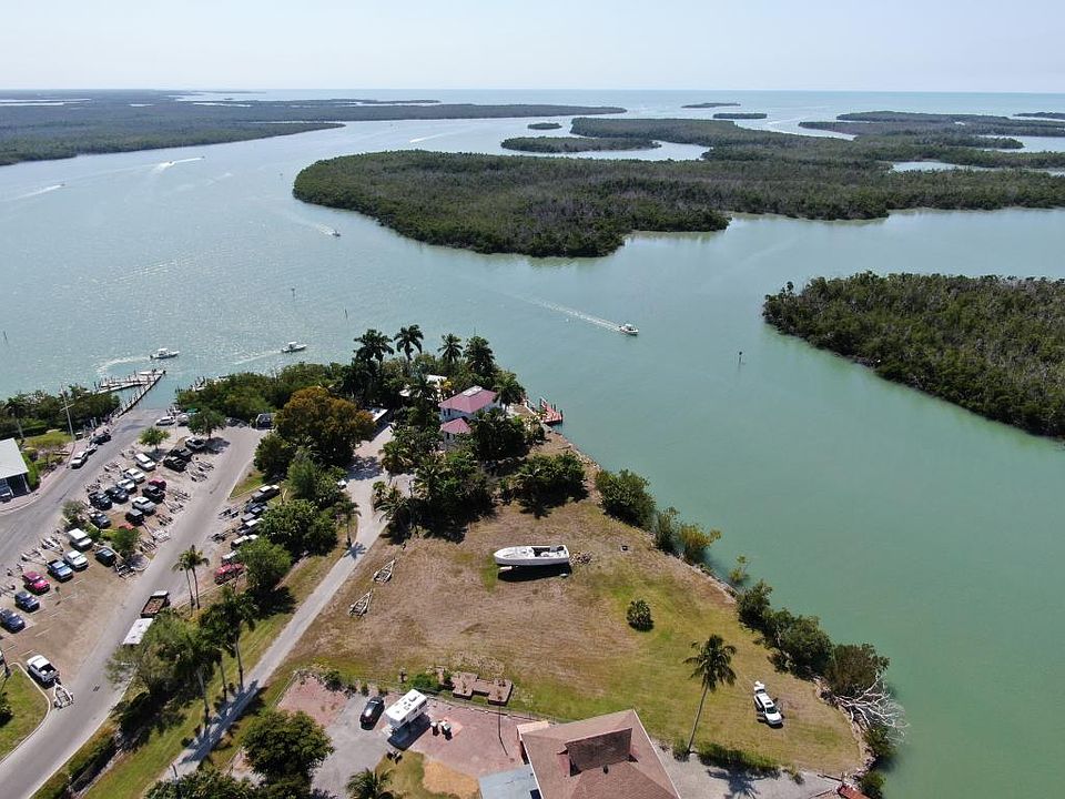 2nd image of 733 Palm Point Dr