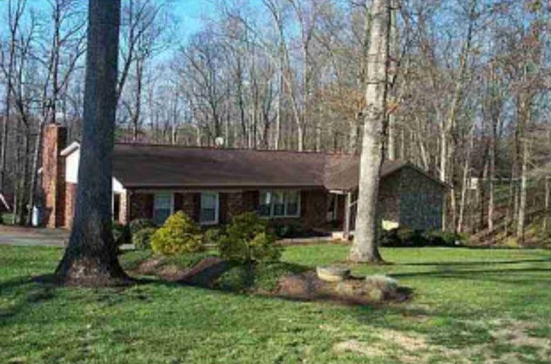 1st image of 4002 Carolina Dr