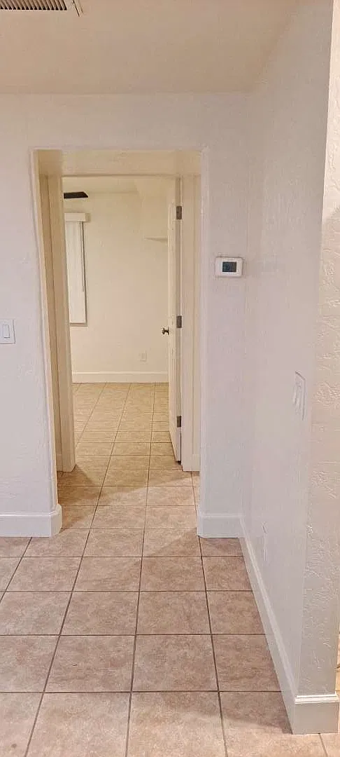 2624 W Orangewood Ave — Photo 4