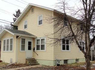 404 9th Ave S, Grand Forks, ND 58201