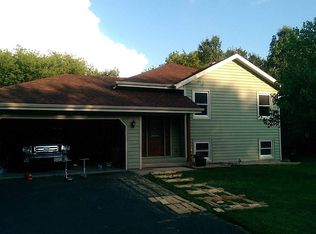 226 Picadilly Dr SE, Poplar Grove, IL 61065