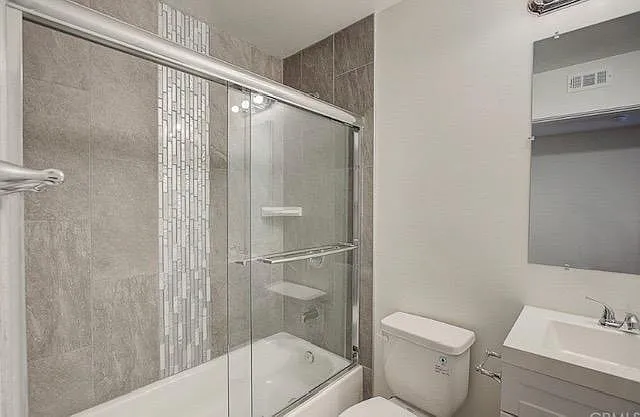 2635 Hauser Blvd — Photo 4