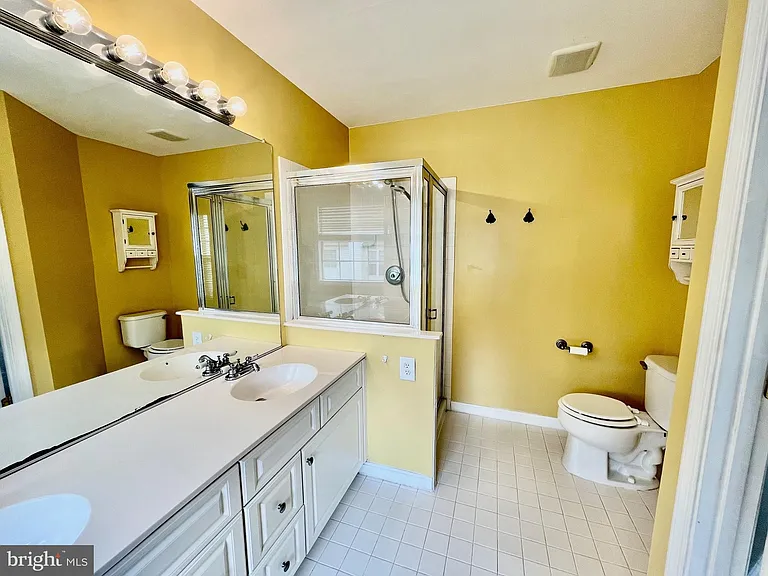 7504 Lamoyne Ct — Photo 26