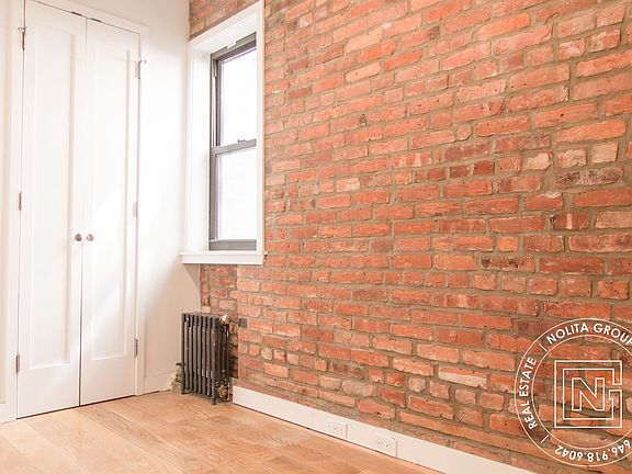 3rd image of 21 Catherine St APT 4
