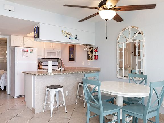 4th image of 14802 Windward Dr Unit 117
