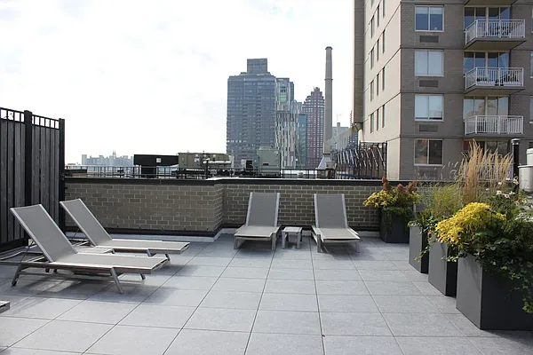 Sold by Corcoran | media 7