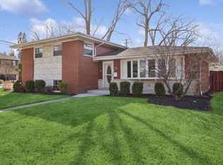 22 S Phelps Ave, Arlington Heights, IL 60004