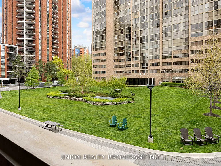 60 Homewood Ave #208 — Photo 23