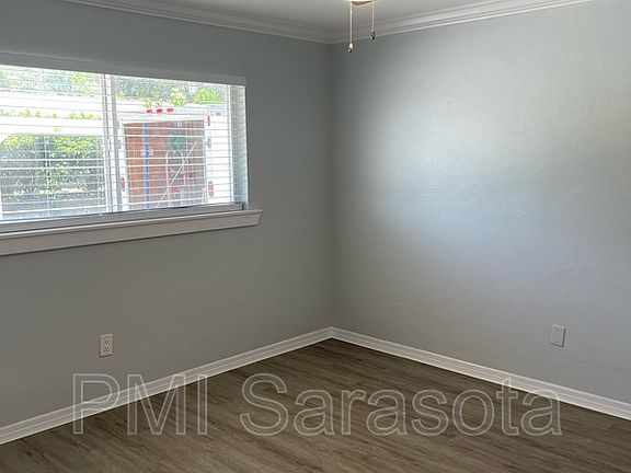 5th image of 6365 Gateway Ave