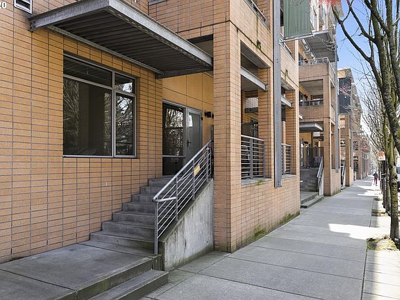 3rd image of 701 Columbia St APT 109
