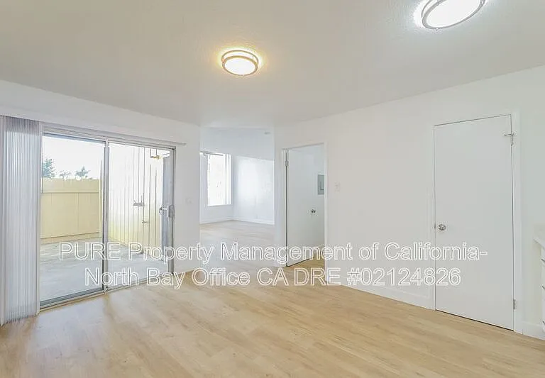 9631 Old Redwood Hwy — Photo 4