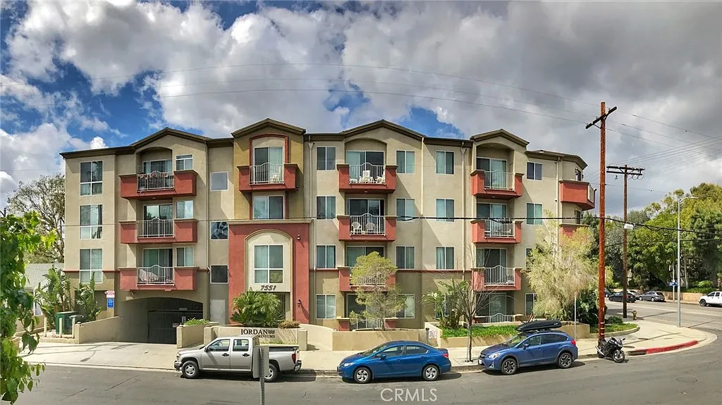 3 bed, 1420 sqft, $2,795 — Photo 1