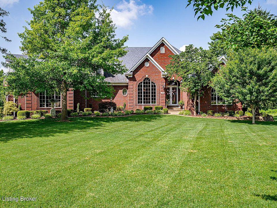1st image of 389 Cedar Place Dr
