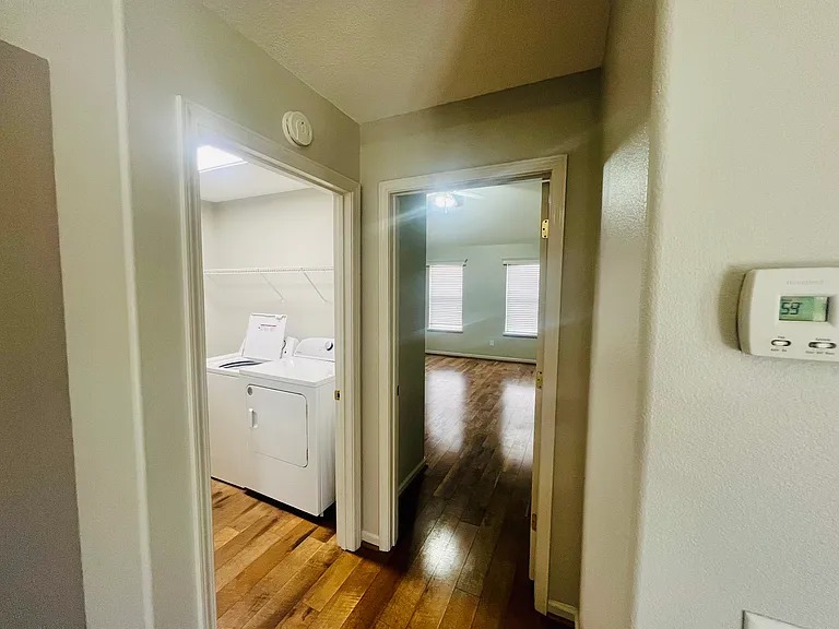 119 Camelot Ln — Photo 4