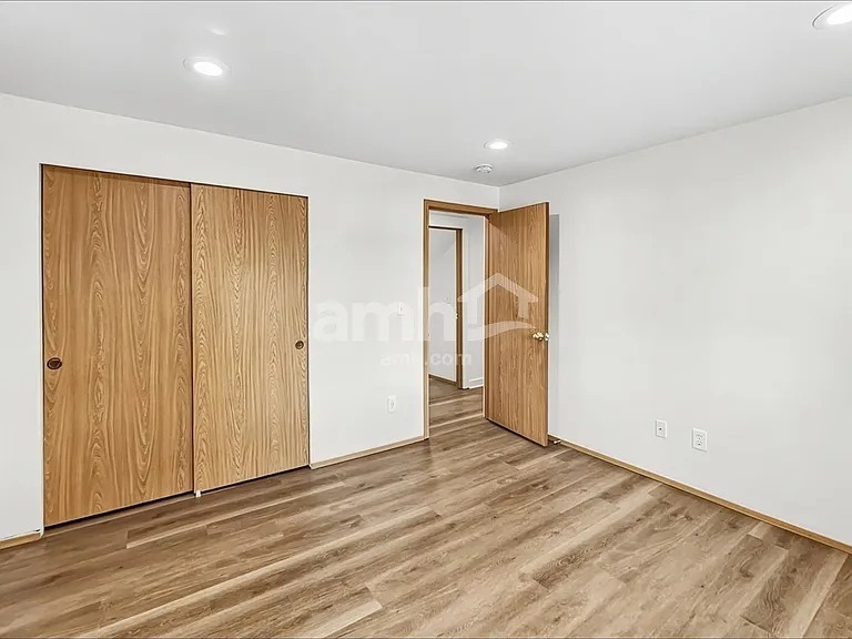 1025 89th Dr NE — Photo 8
