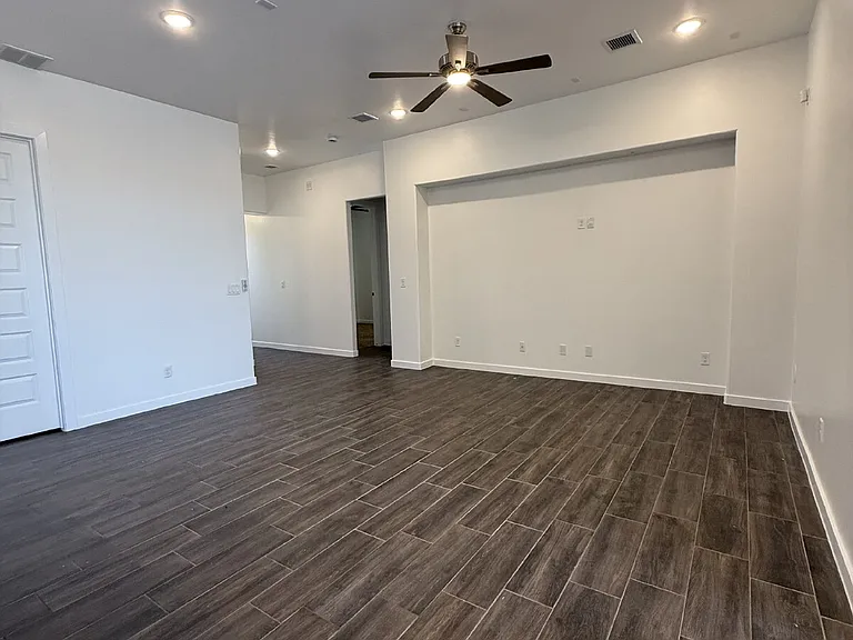 13389 Carterton Ave — Photo 30