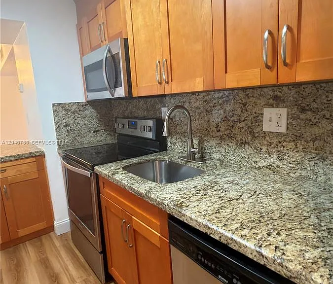 469 NE 207th Ln #101 — Photo 6
