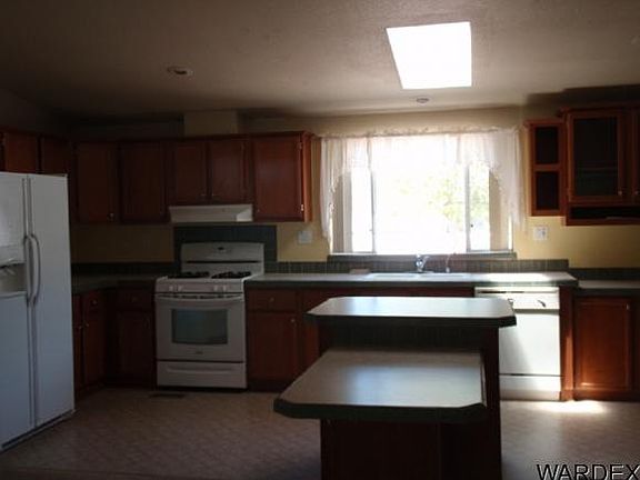 4th image of 2656 E Davida Ave