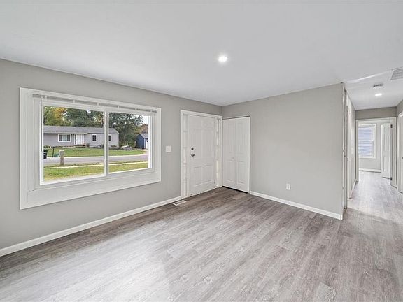 4th image of 8322 Tauromee Ave