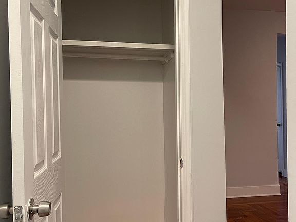 5th image of 162 McLean Ave #7