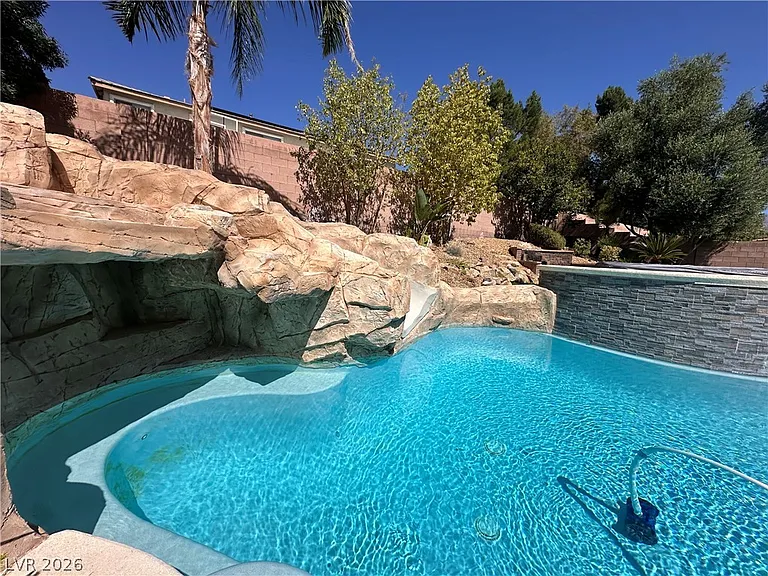 6631 April Bend Ct — Photo 15
