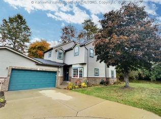 107 Stonebrook Dr, Hurricane, WV 25526