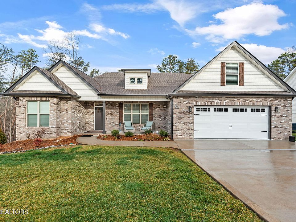 1st image of 126 Gigi Ln