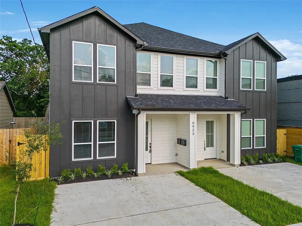 3 bed, 1386 sqft, $2,200 — Photo 1