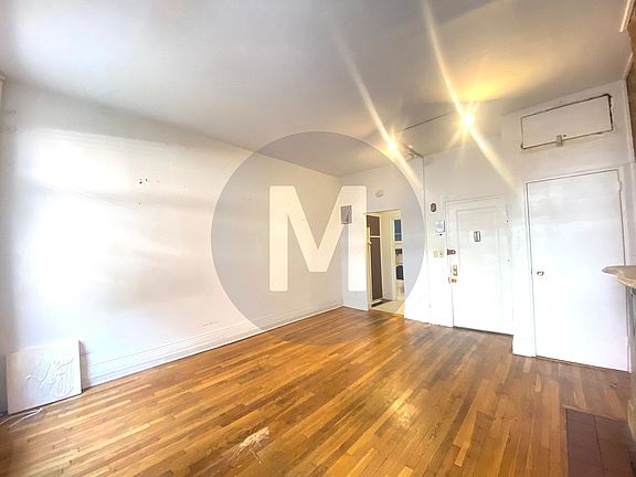 5th image of 134 W 46th St APT 3A