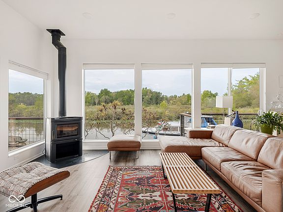4th image of 4413 Watson Rd