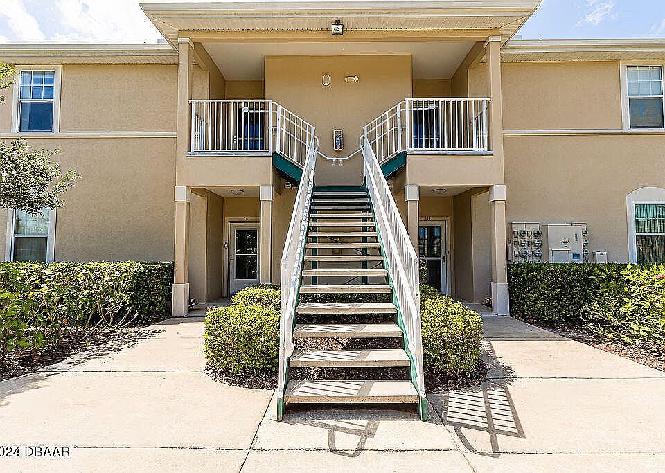 2nd image of 830 Airport Rd APT 706