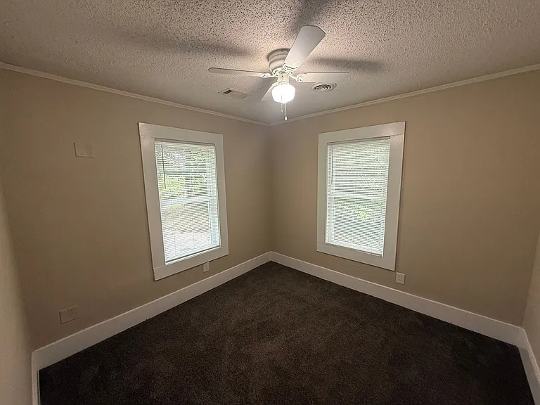 3204 Hardin Ave — Photo 6