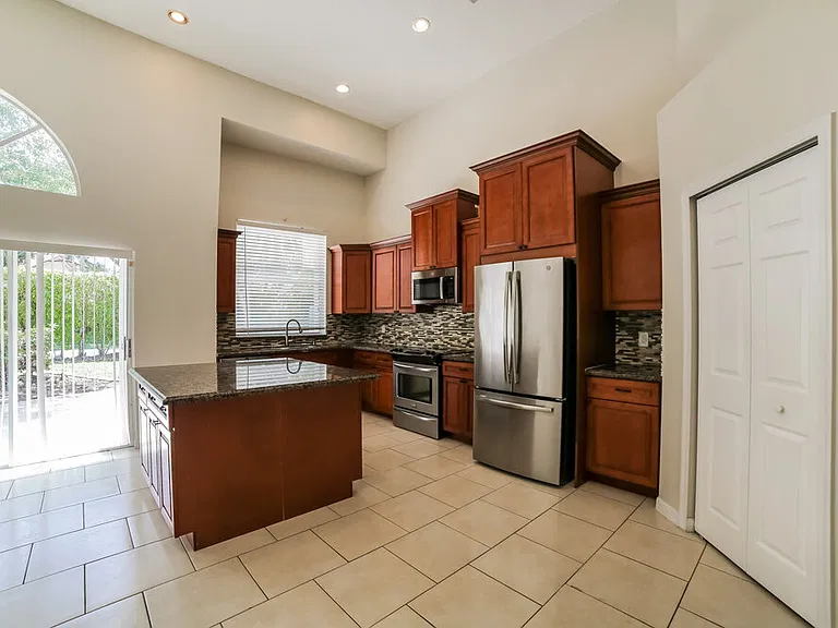 7770 Highlands Cir — Photo 9