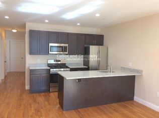 17 Plymouth St #1, Cambridge, MA 02141